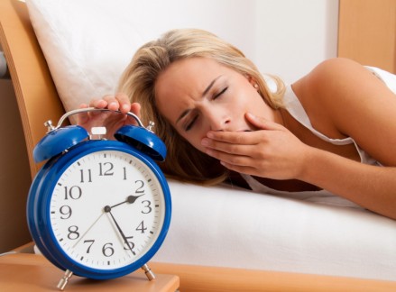 دراسة حديثة تؤكد أن النساء بحاجة إلى النوم أكثر من الرجال